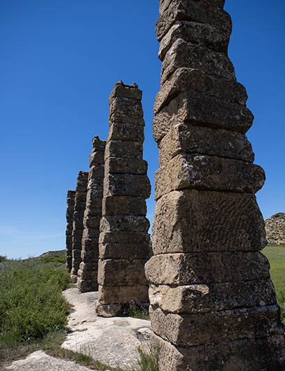 Acueducto Yacimiento romano de Los Bañales